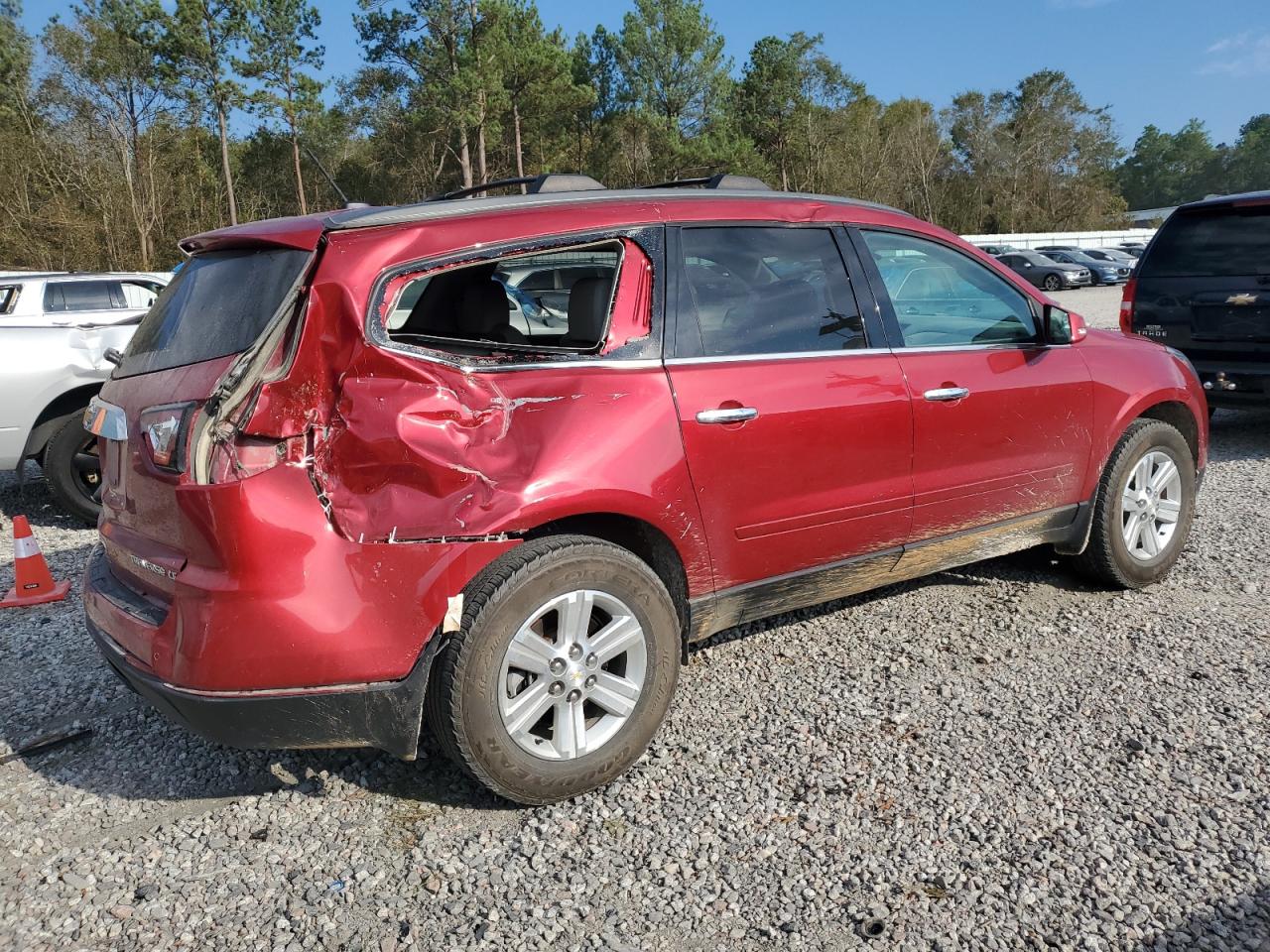 2014 Chevrolet Traverse - Image 3
