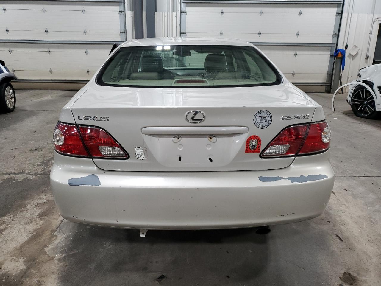 2003 Lexus ES - Image 6