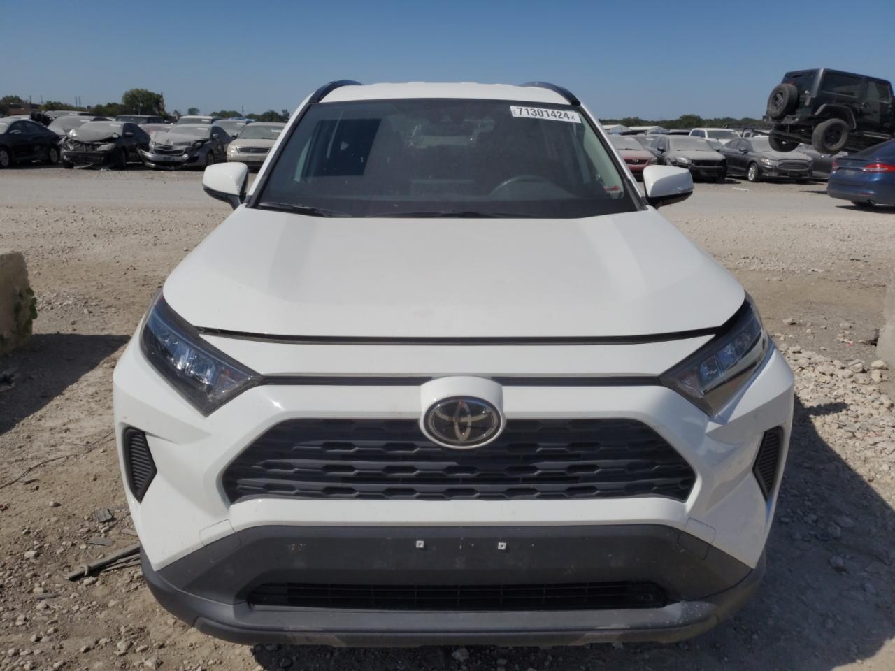 2019 Toyota RAV 4 - Image 5