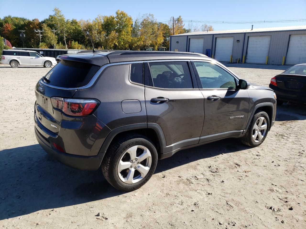 2018 Jeep Compass - Image 3
