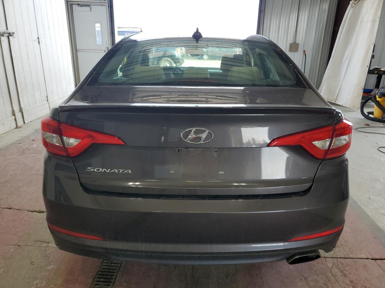 2017 Hyundai Sonata Se VIN: 5NPE24AF3HH555727 Lot: 78370674