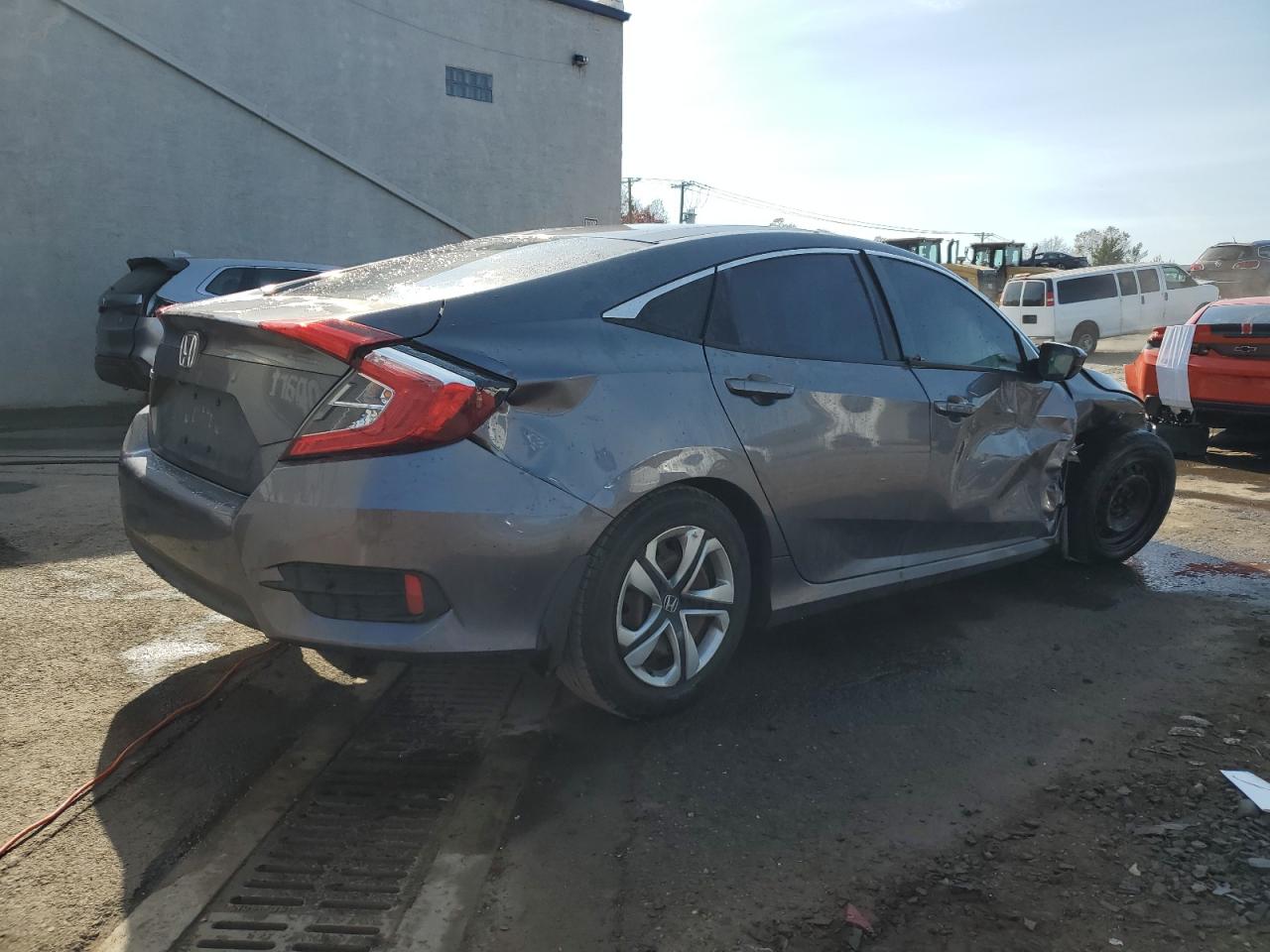 VIN 19XFC2F5XGE219324 2016 HONDA CIVIC no.3