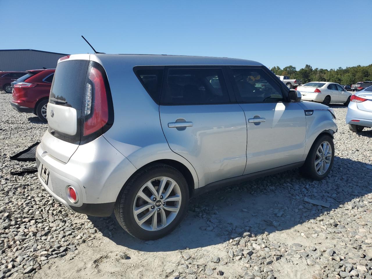 VIN KNDJP3A51H7411390 2017 KIA SOUL no.3