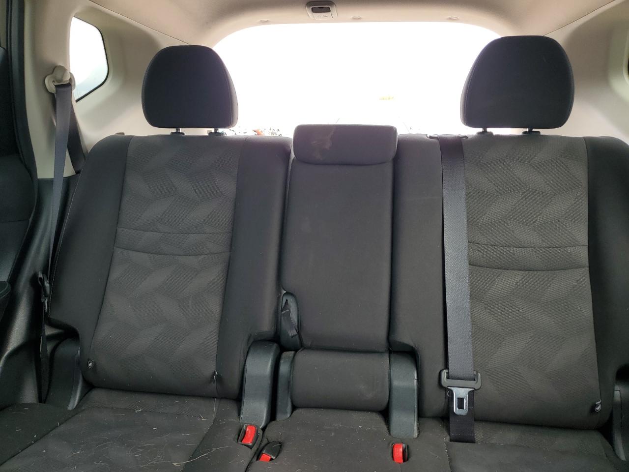 2016 Nissan Rogue - Image 10