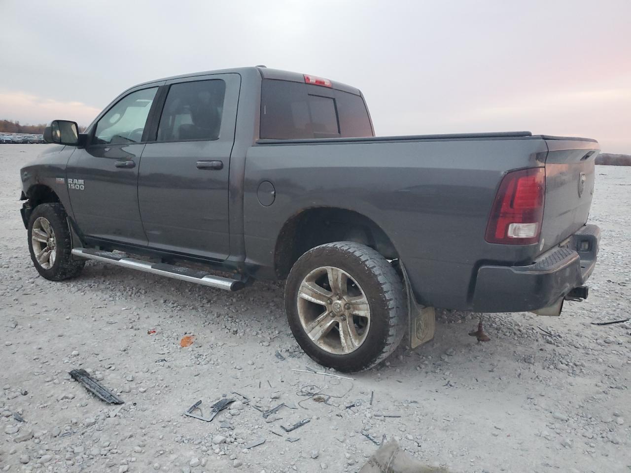 2014 RAM 1500 - Image 2
