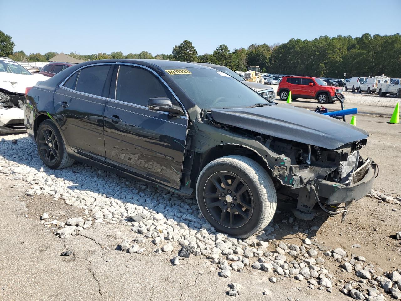 VIN 1G11C5SLXFF340898 2015 CHEVROLET MALIBU no.4