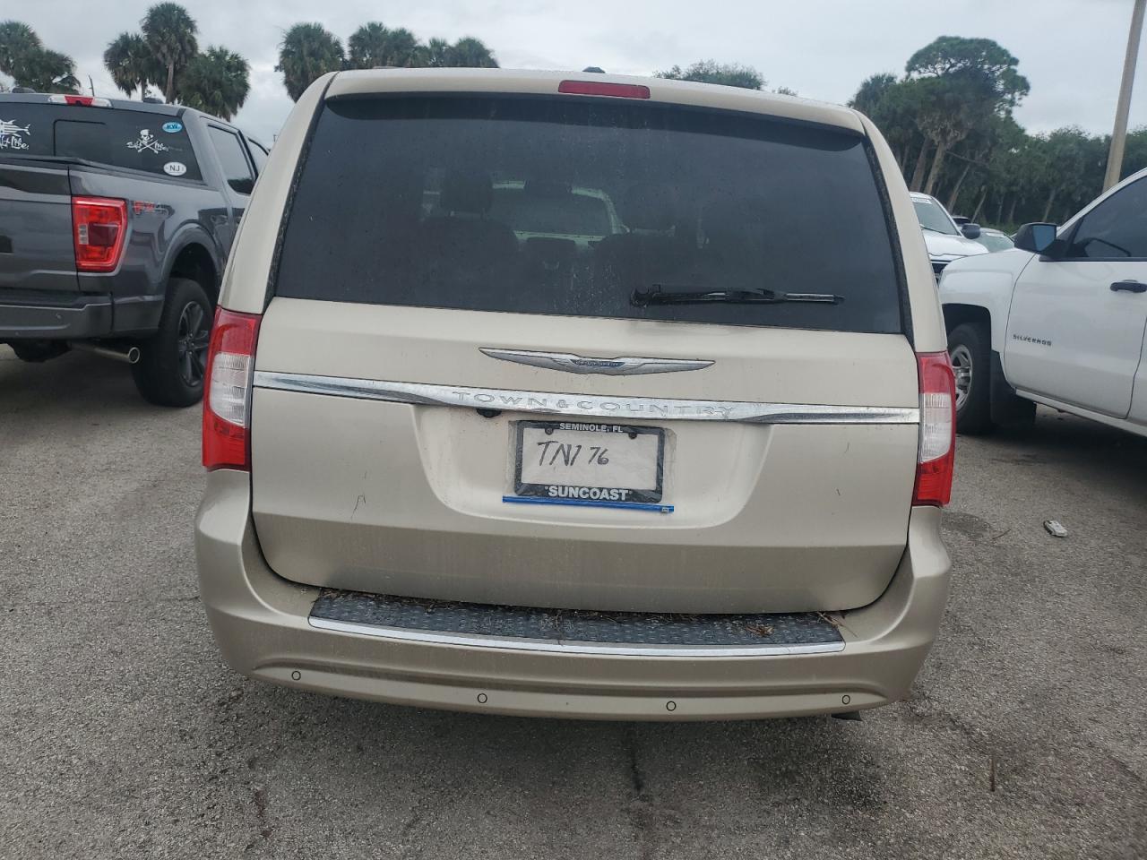 2C4RC1CG1ER372568 2014 Chrysler Town & Country Touring L