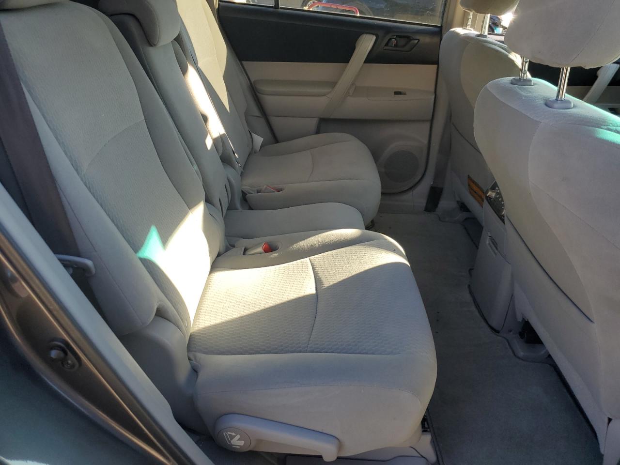 2010 Toyota Highlander VIN: 5TDBK3EH4AS022455 Lot: 75167214