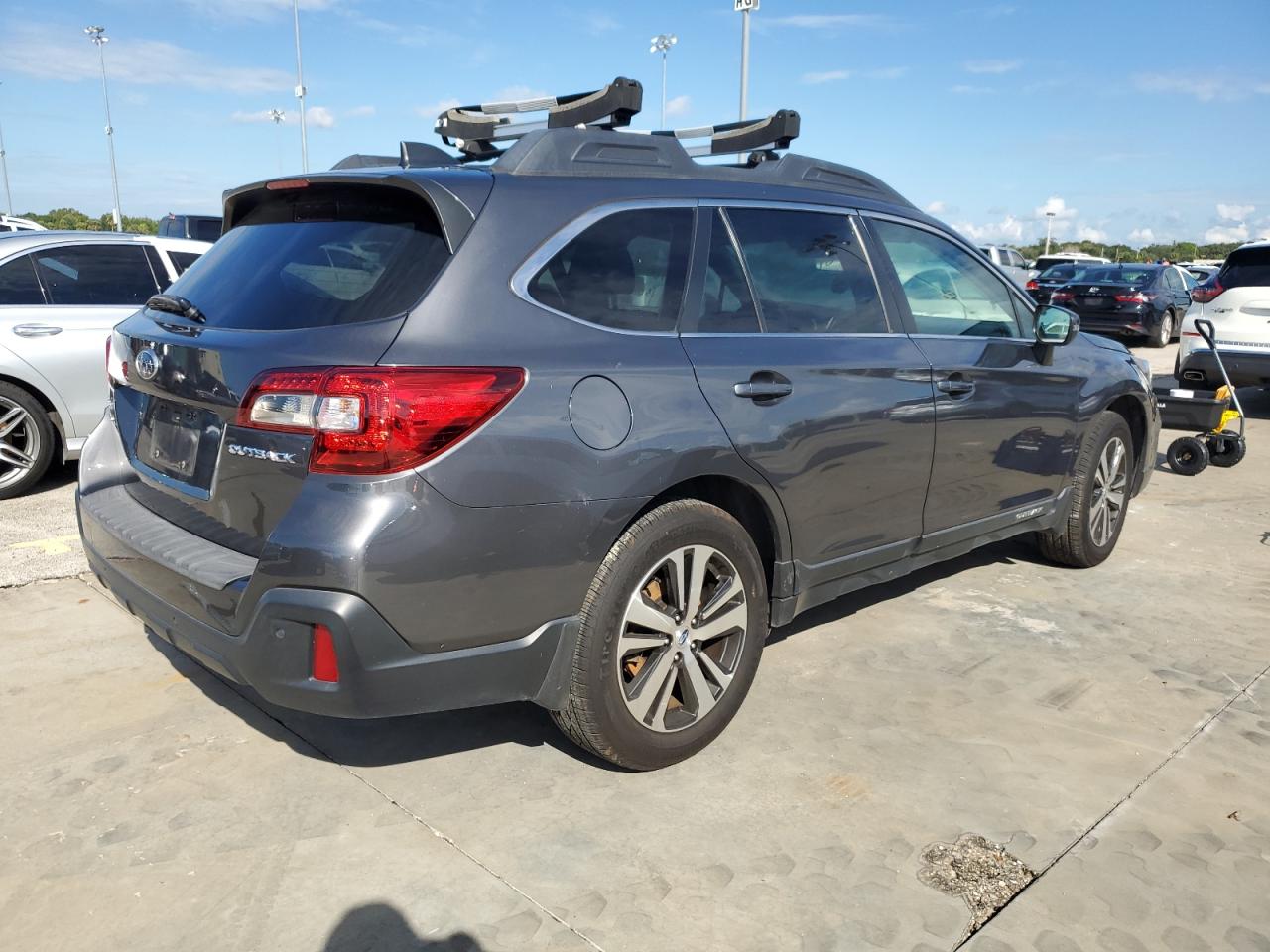 2018 Subaru Outback - Image 3