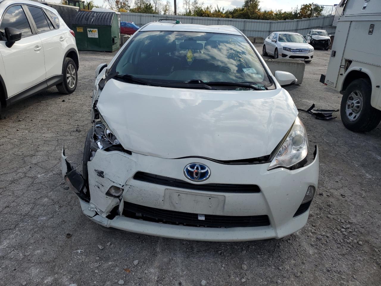 2014 Toyota Prius - Image 5