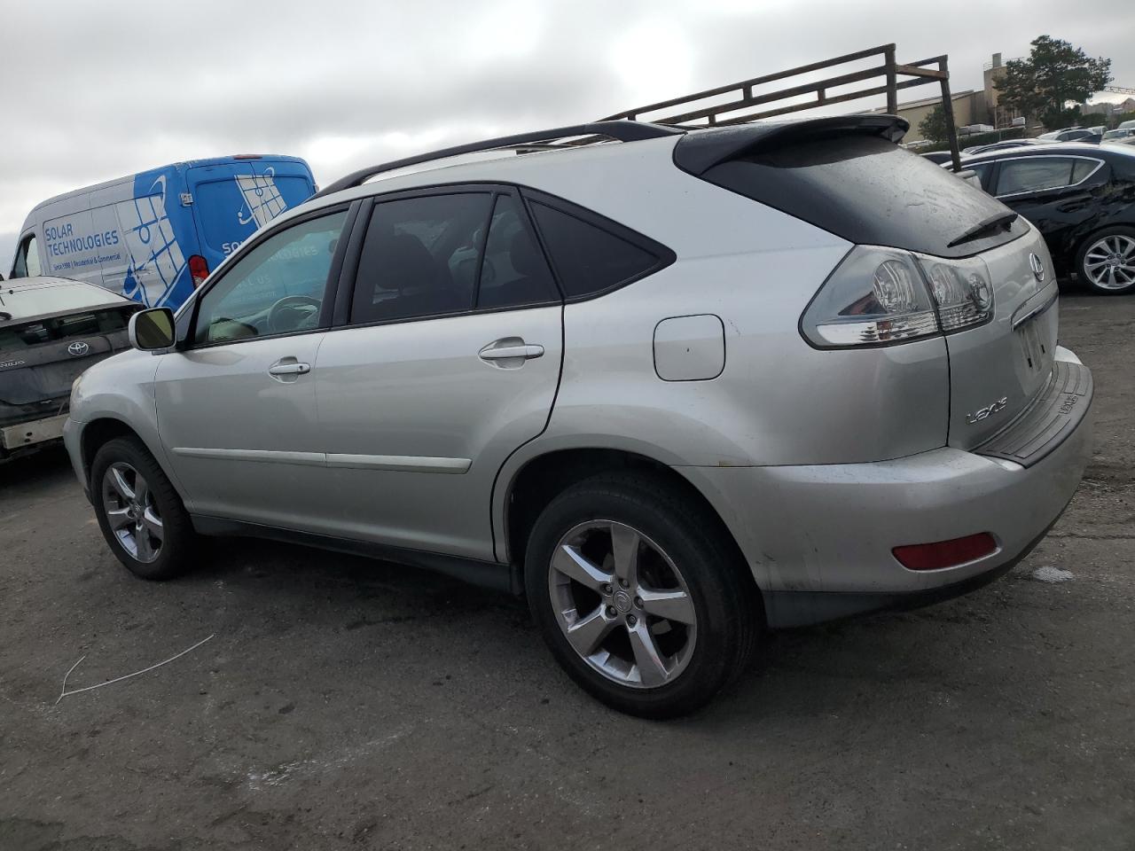 2005 Lexus RX - Image 2