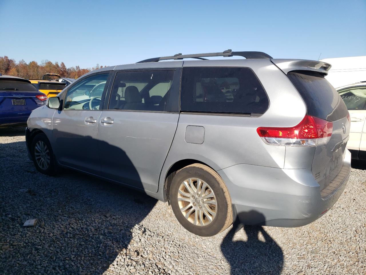 2014 Toyota Sienna Xle VIN: 5TDYK3DC4ES486402 Lot: 77756594