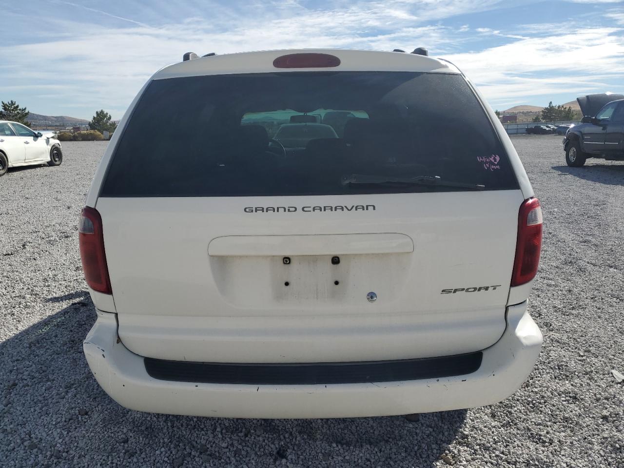 2001 Dodge Grand Caravan Sport VIN: 2B8GP44GX1R123560 Lot: 77209424