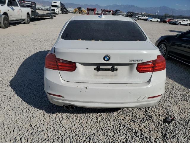  BMW 3 SERIES 2014 Білий