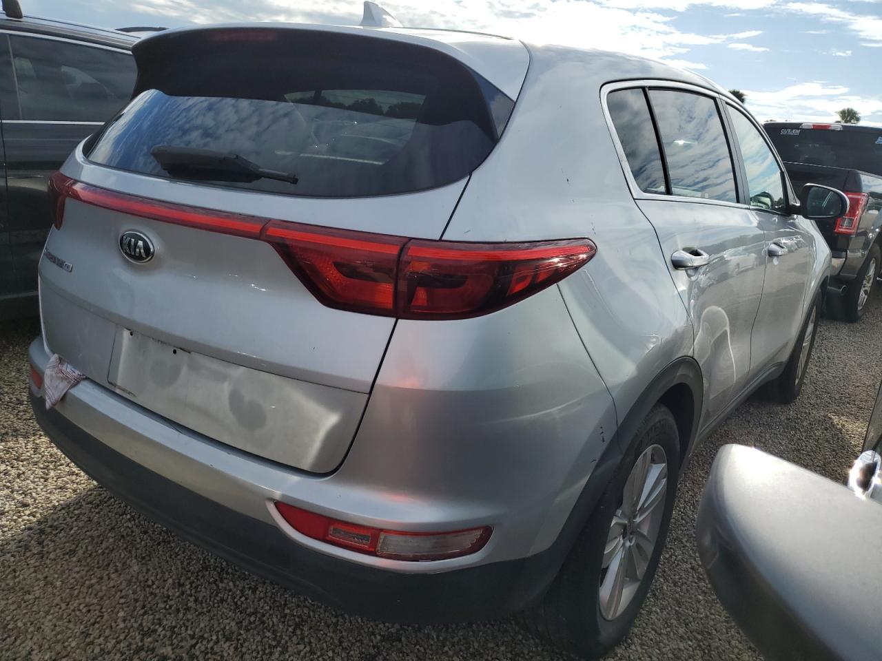 KNDPM3AC9H7088126 2017 Kia Sportage Lx