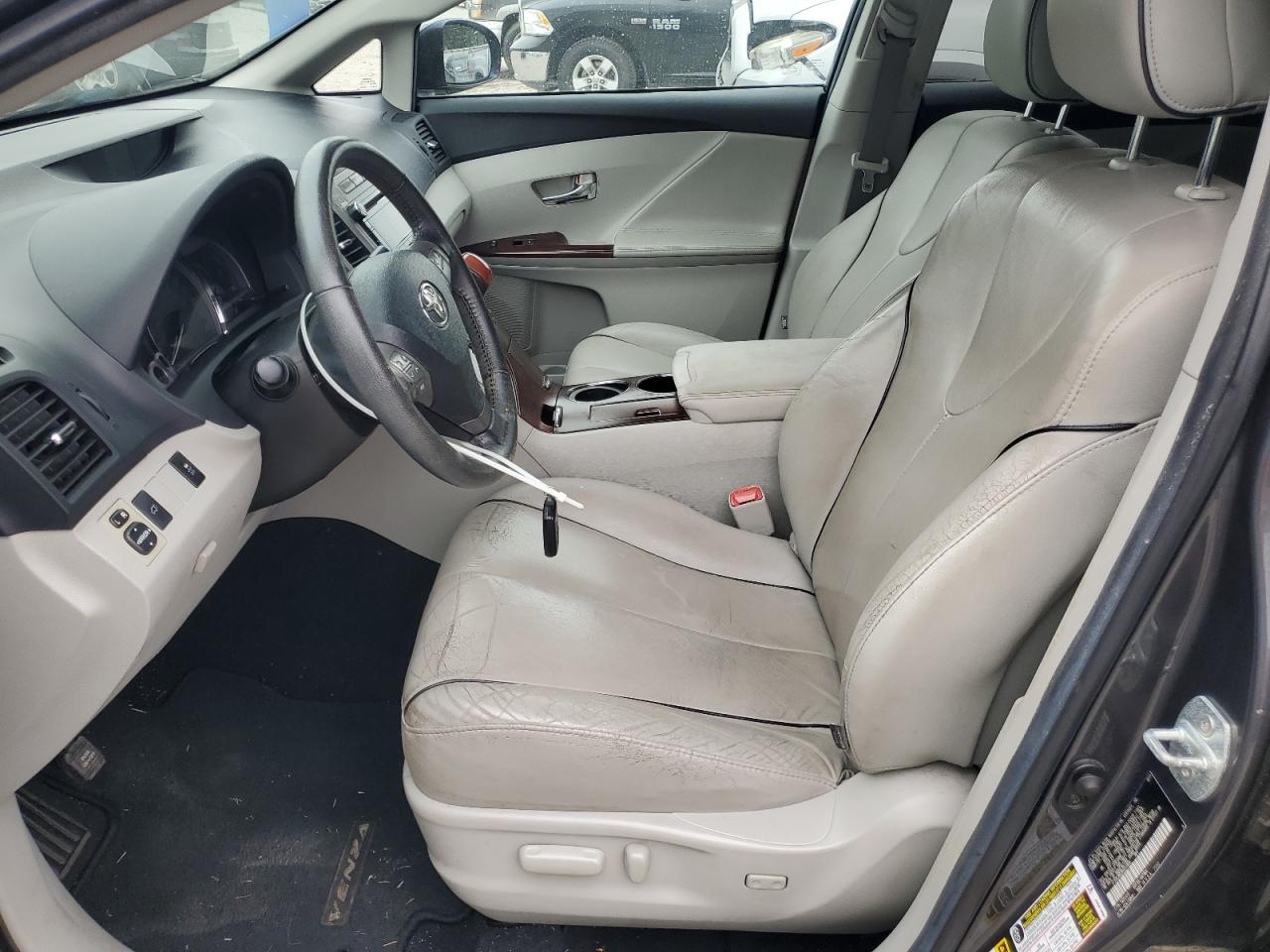 4T3ZK3BB2BU044890 2011 Toyota Venza