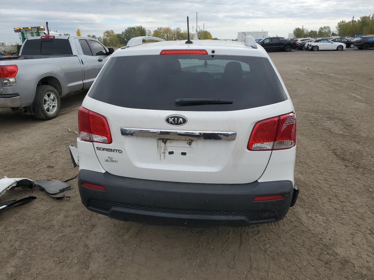 2011 Kia Sorento Base VIN: 5XYKT3A18BG141873 Lot: 70908224