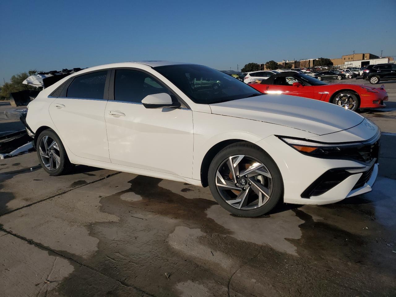 2024 Hyundai Elantra - Image 4