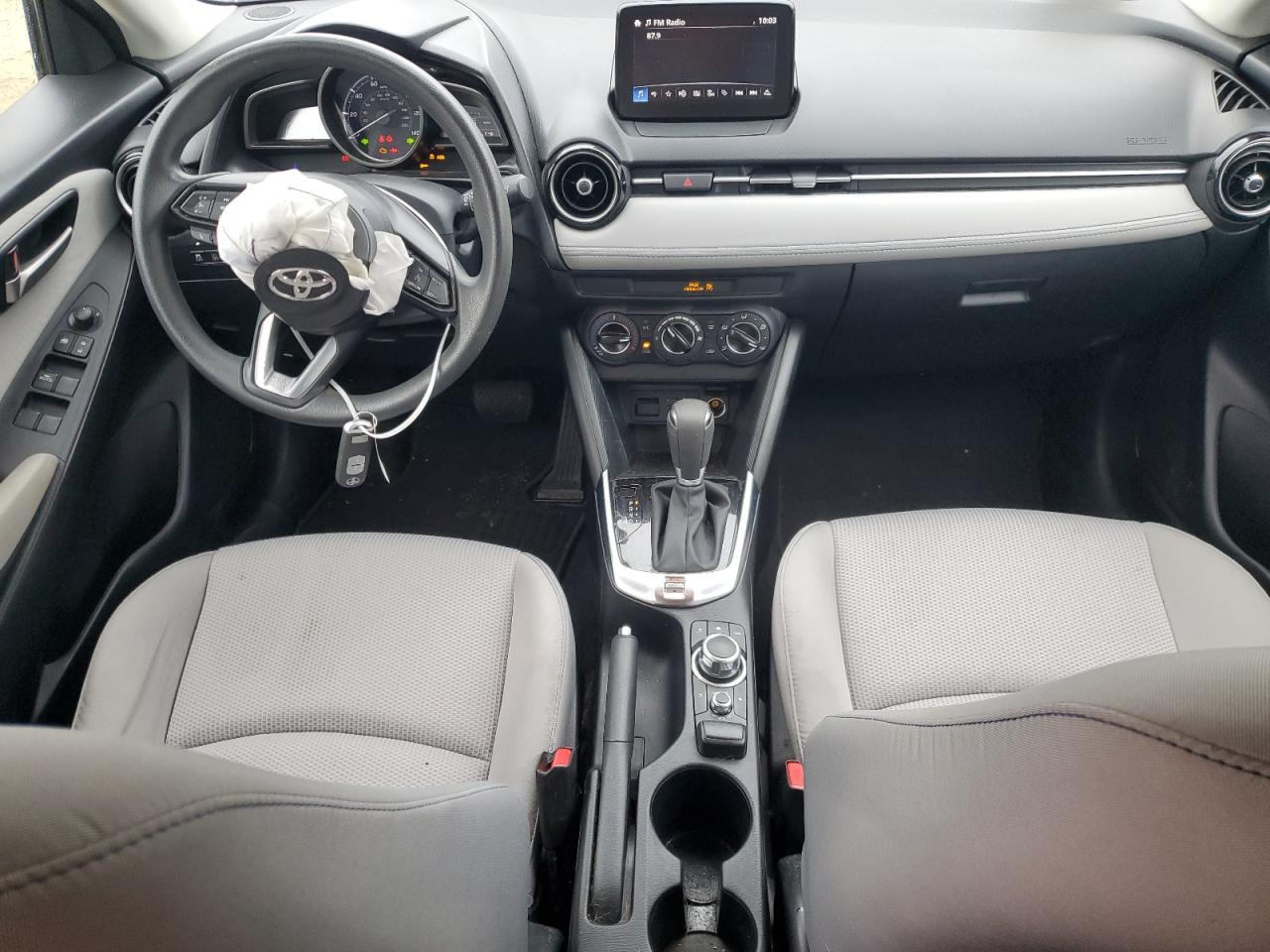 2020 Toyota Yaris - Image 8