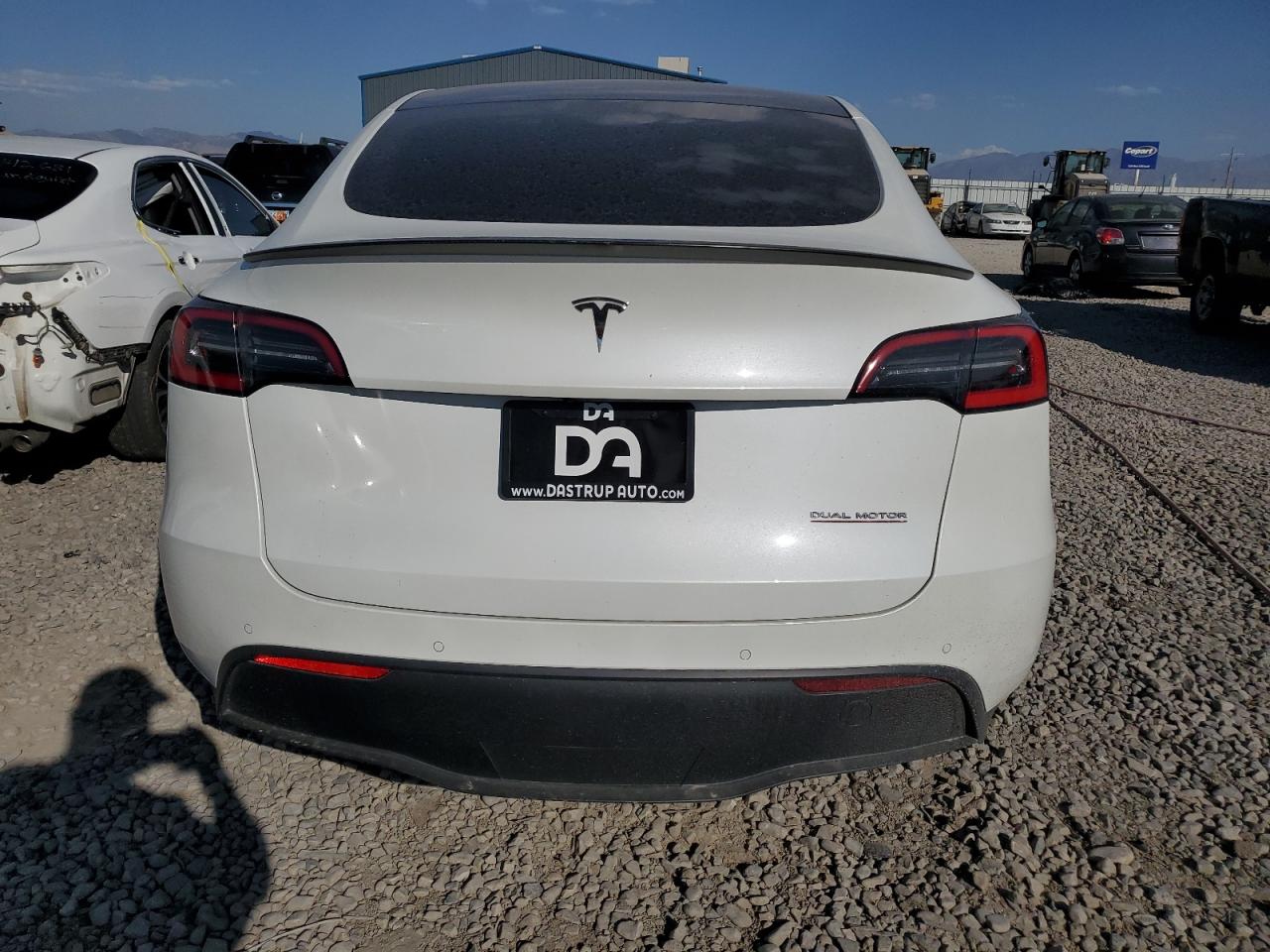 2021 Tesla Model Y VIN: 5YJYGDEF2MF072196 Lot: 74077264