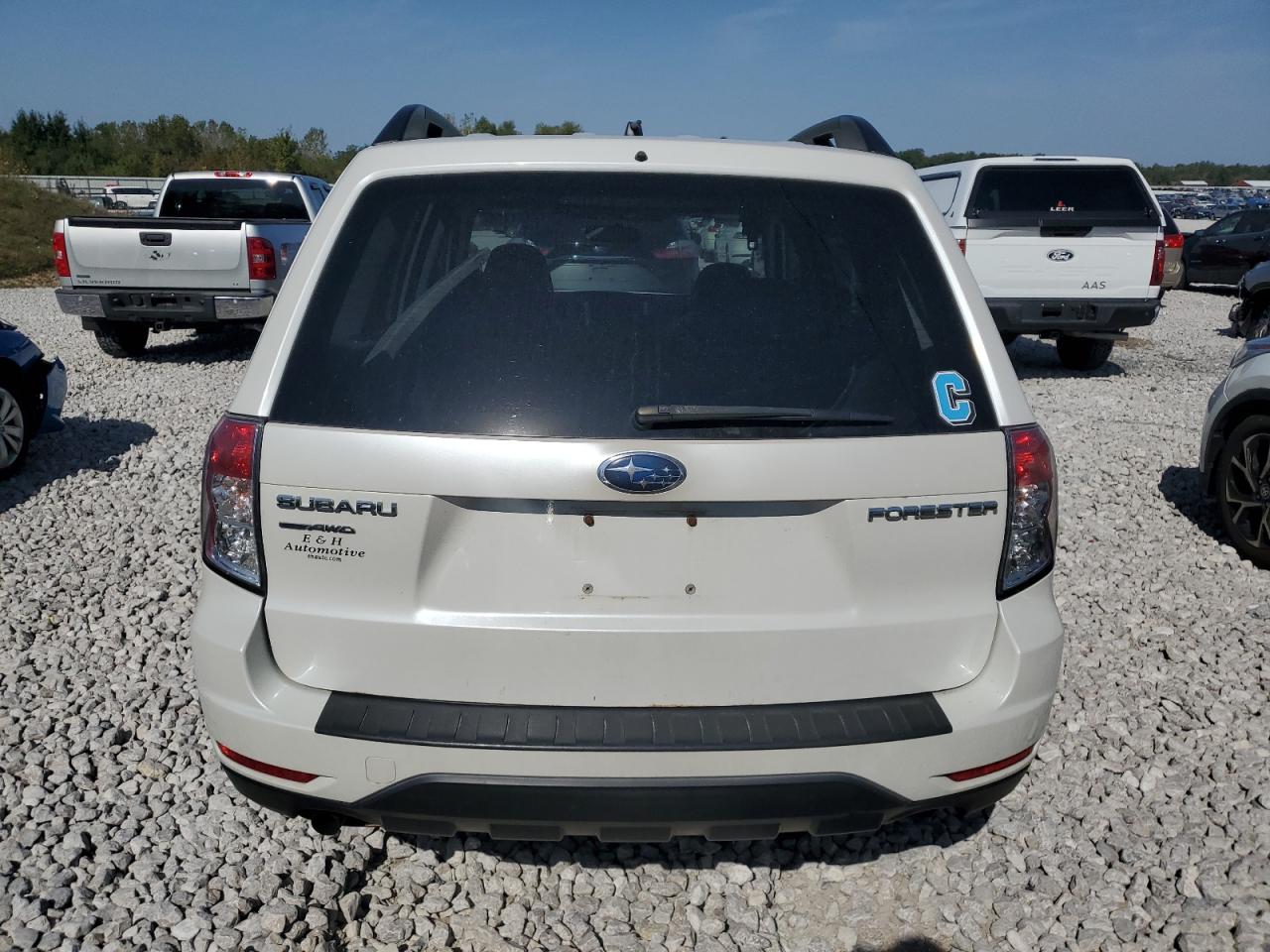 2010 Subaru Forester - Image 6