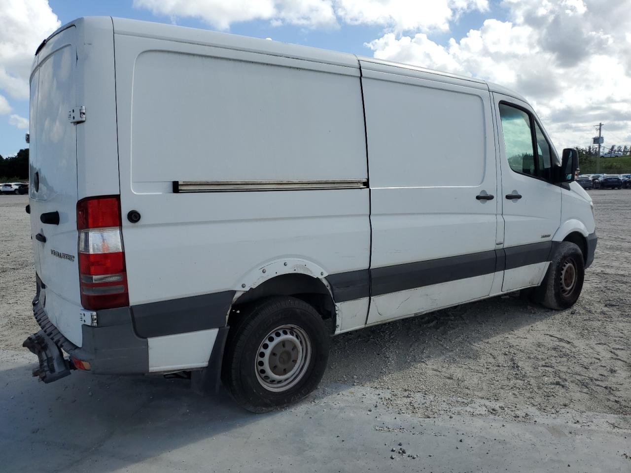 VIN WD3PE7CC7FP108060 2015 MERCEDES-BENZ SPRINTER no.3