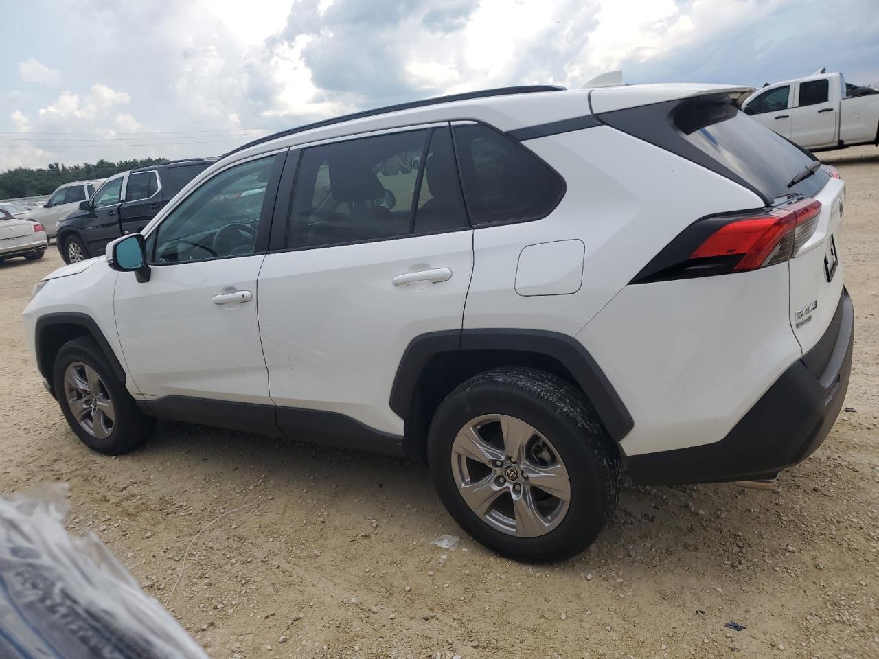 2022 Toyota RAV 4 - Image 2