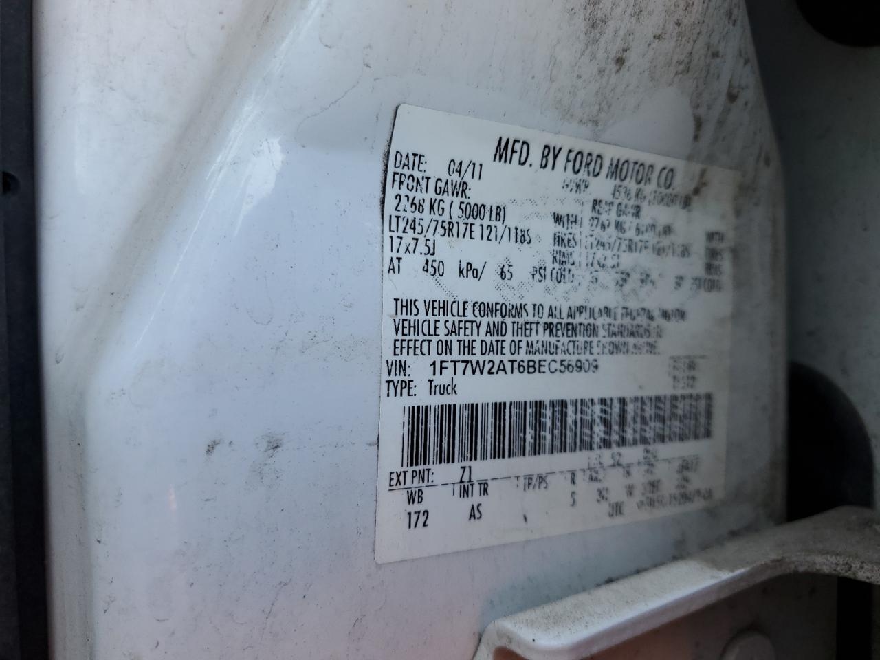 2011 Ford F250 - Image 14