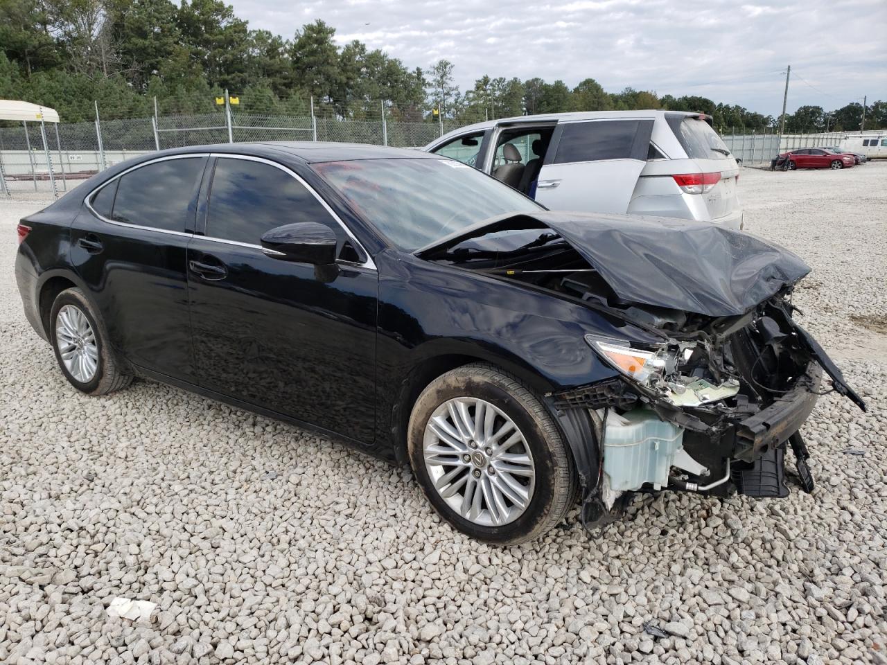 2015 Lexus ES - Image 4