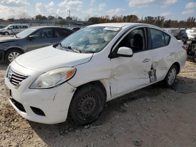  NISSAN VERSA 2014 Білий