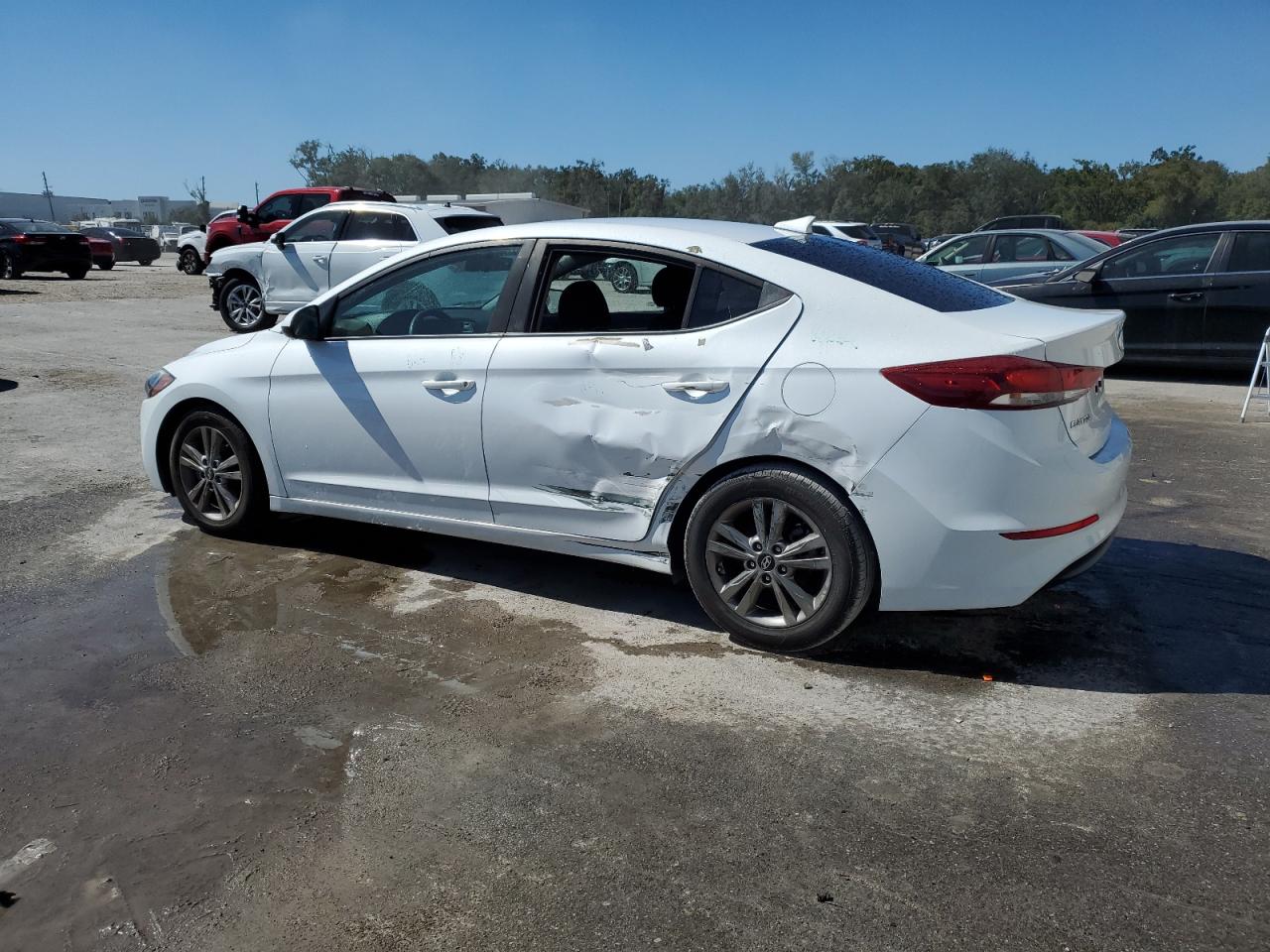 2018 Hyundai Elantra - Image 2