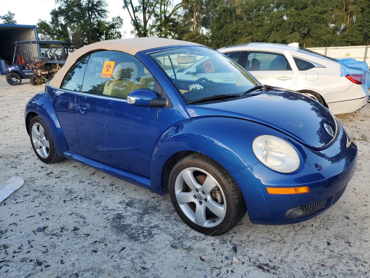 2007 Volkswagen New Beetle Convertible Option Package 2 VIN: 3VWSF31Y47M400970 Lot: 75427664