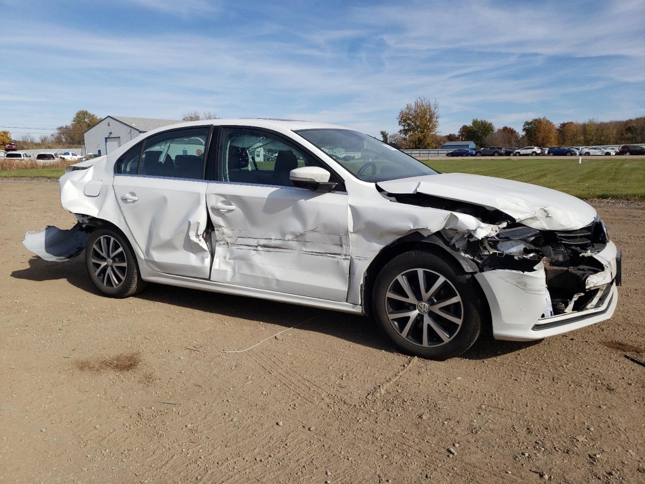 2018 Volkswagen Jetta - Image 4