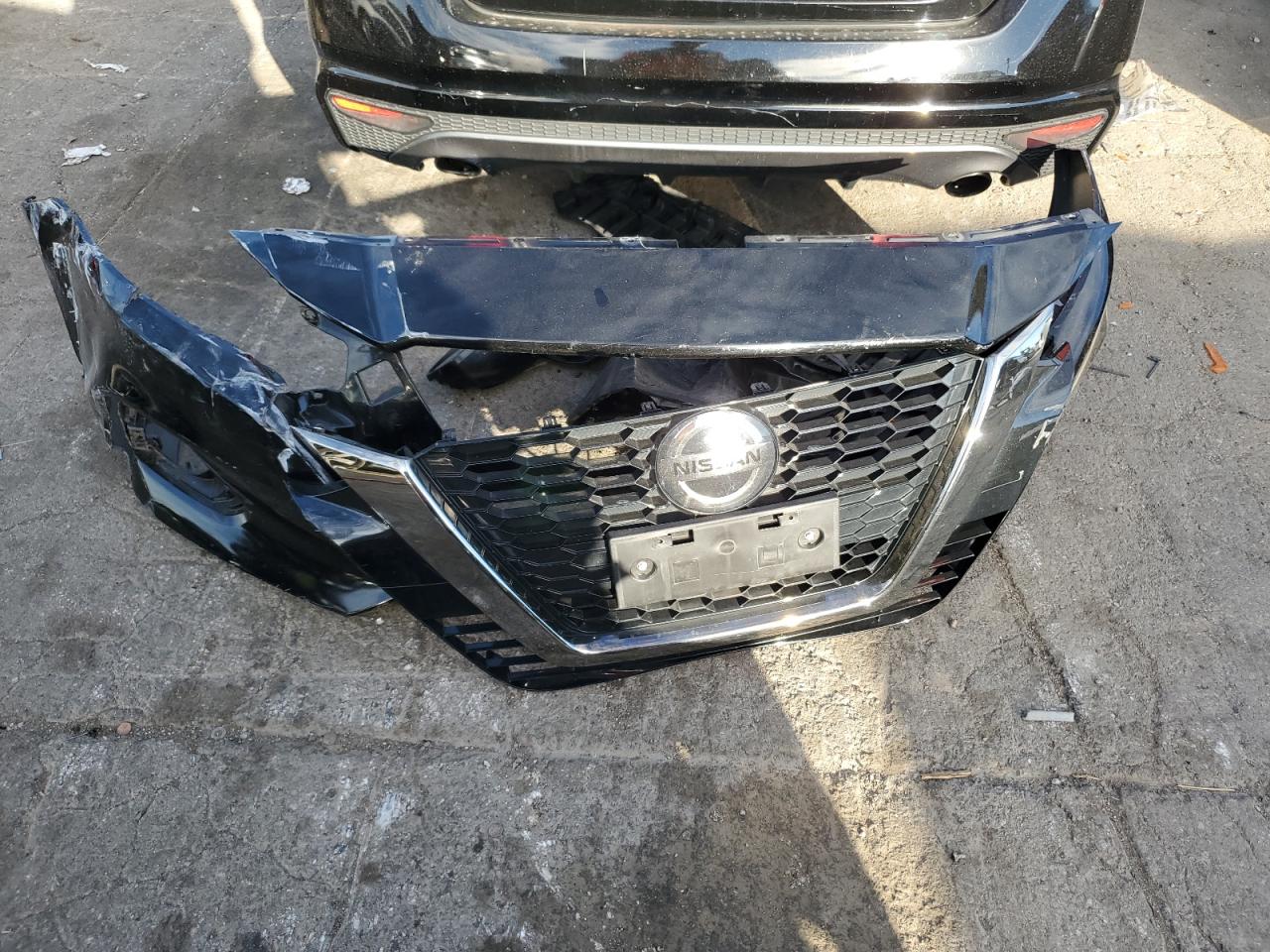 2019 Nissan Altima - Image 12