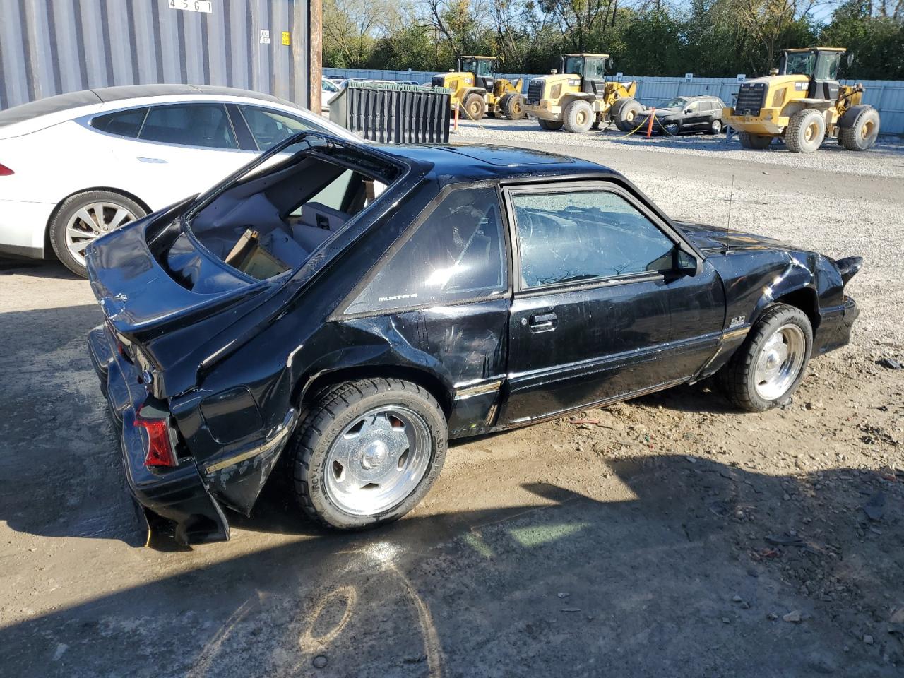 1990 Ford Mustang - Image 3