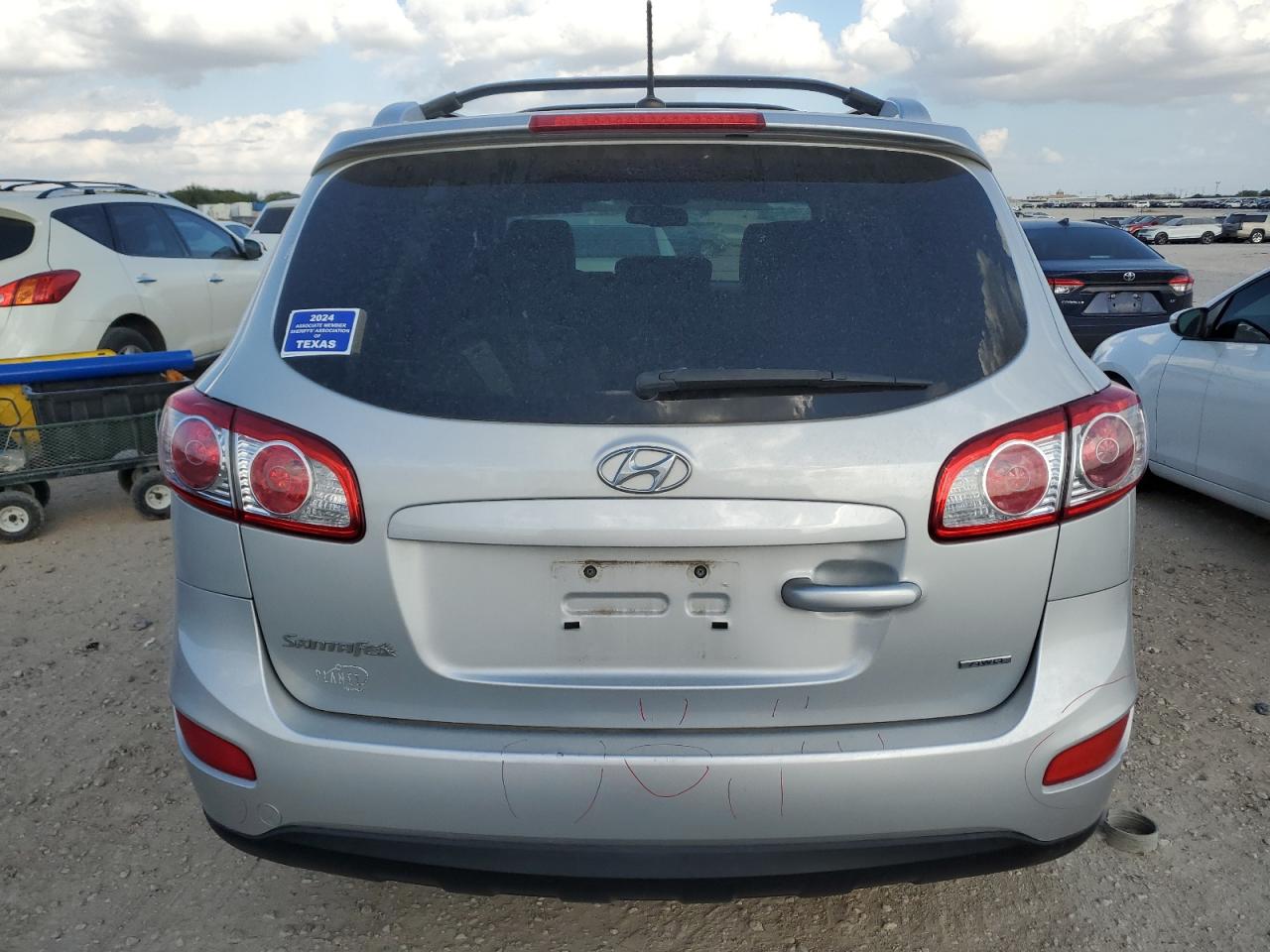 2012 Hyundai Santa Fe - Image 6