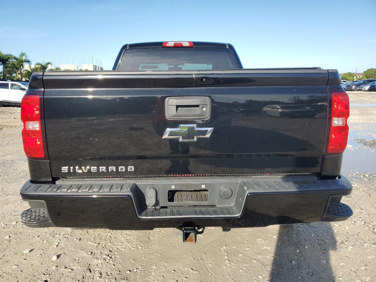 2018 Chevrolet Silverado - Image 6