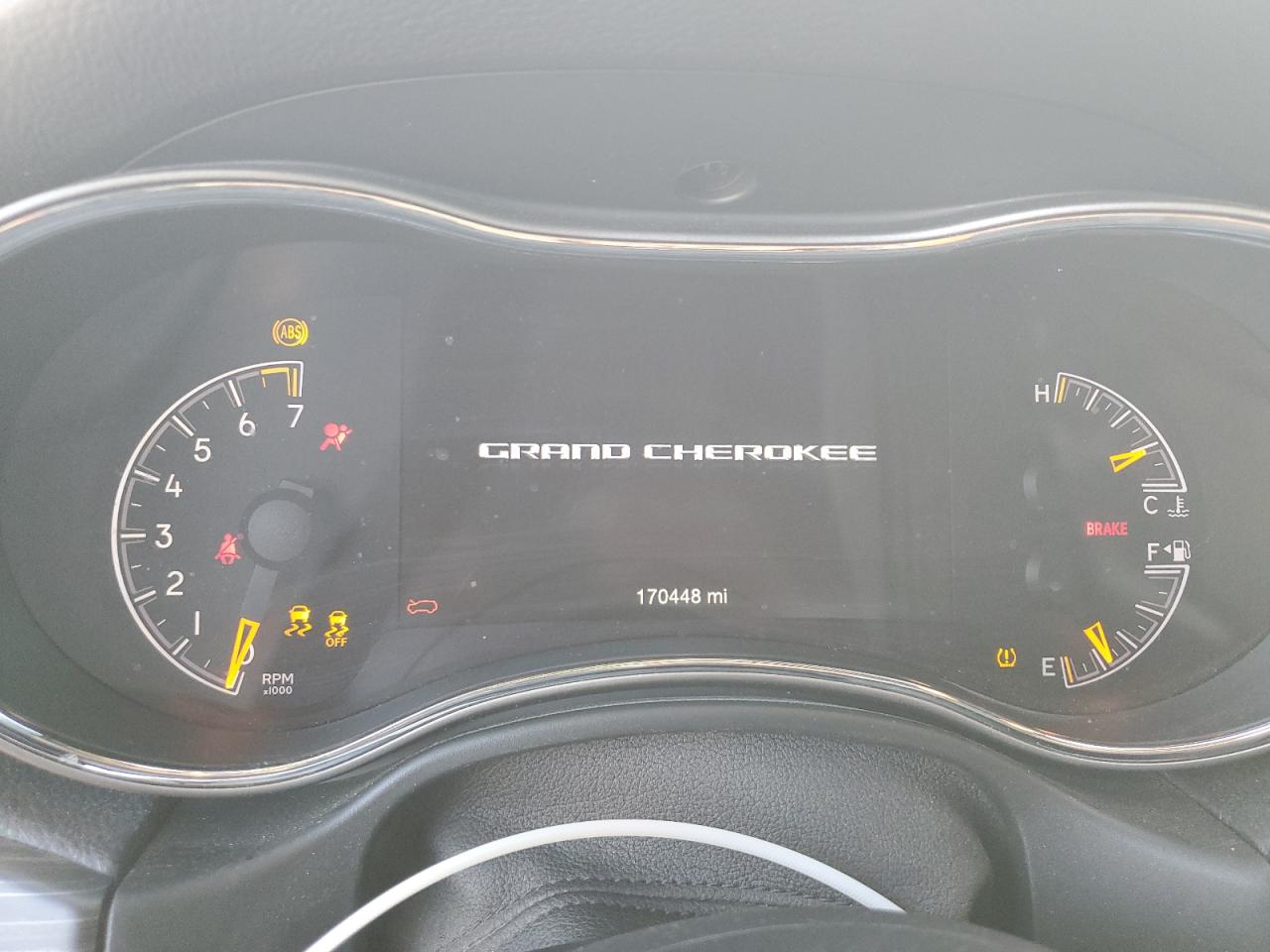 2020 Jeep Grand Cherokee - Image 9