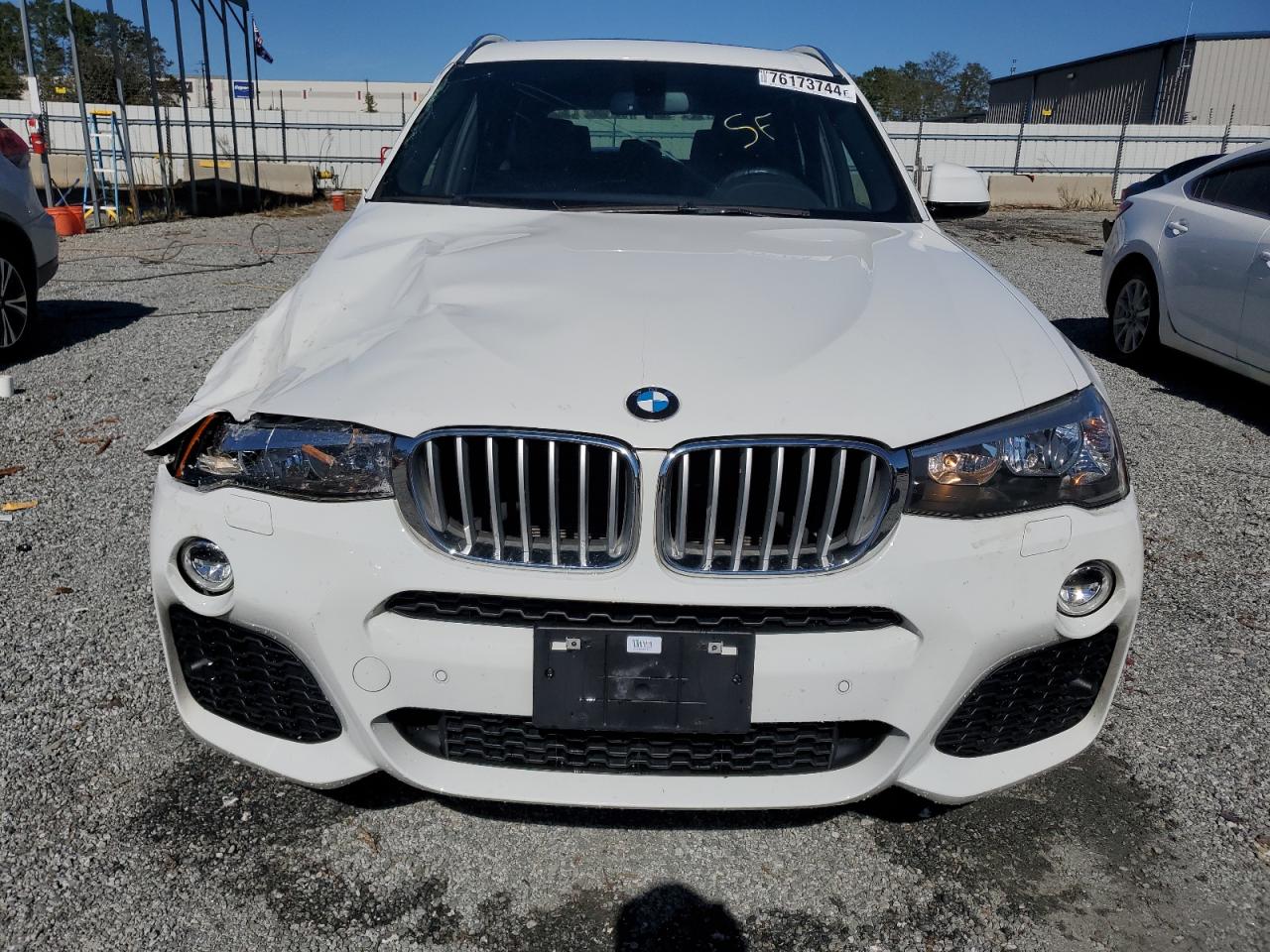 VIN 5UXWX9C39H0T18905 2017 BMW X3 no.5