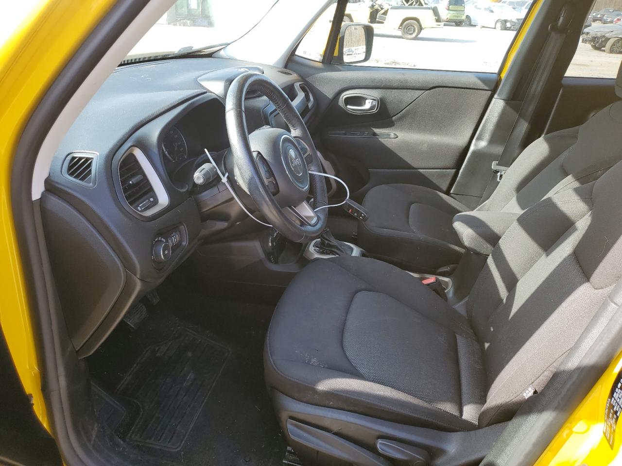 2017 Jeep Renegade - Image 7