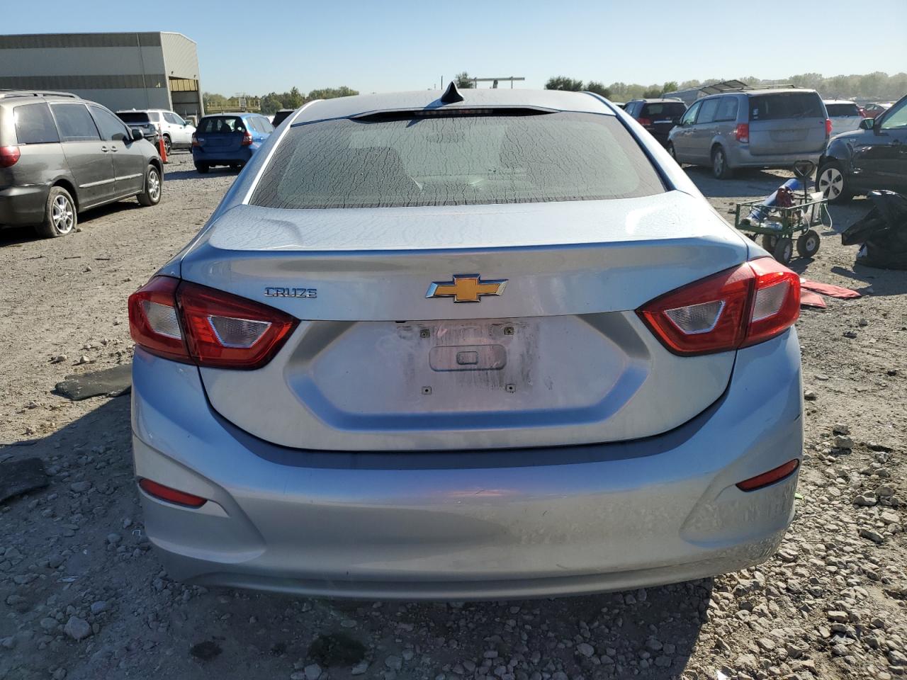 2018 Chevrolet Cruze - Image 6