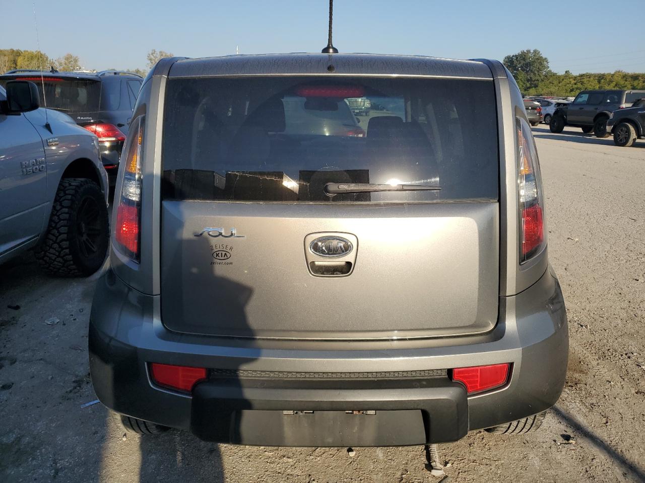 2011 Kia Soul + VIN: KNDJT2A2XB7248449 Lot: 75603684