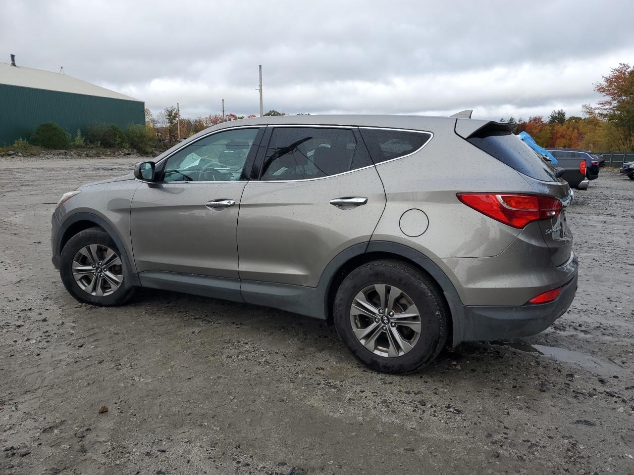 2015 Hyundai Santa Fe - Image 2