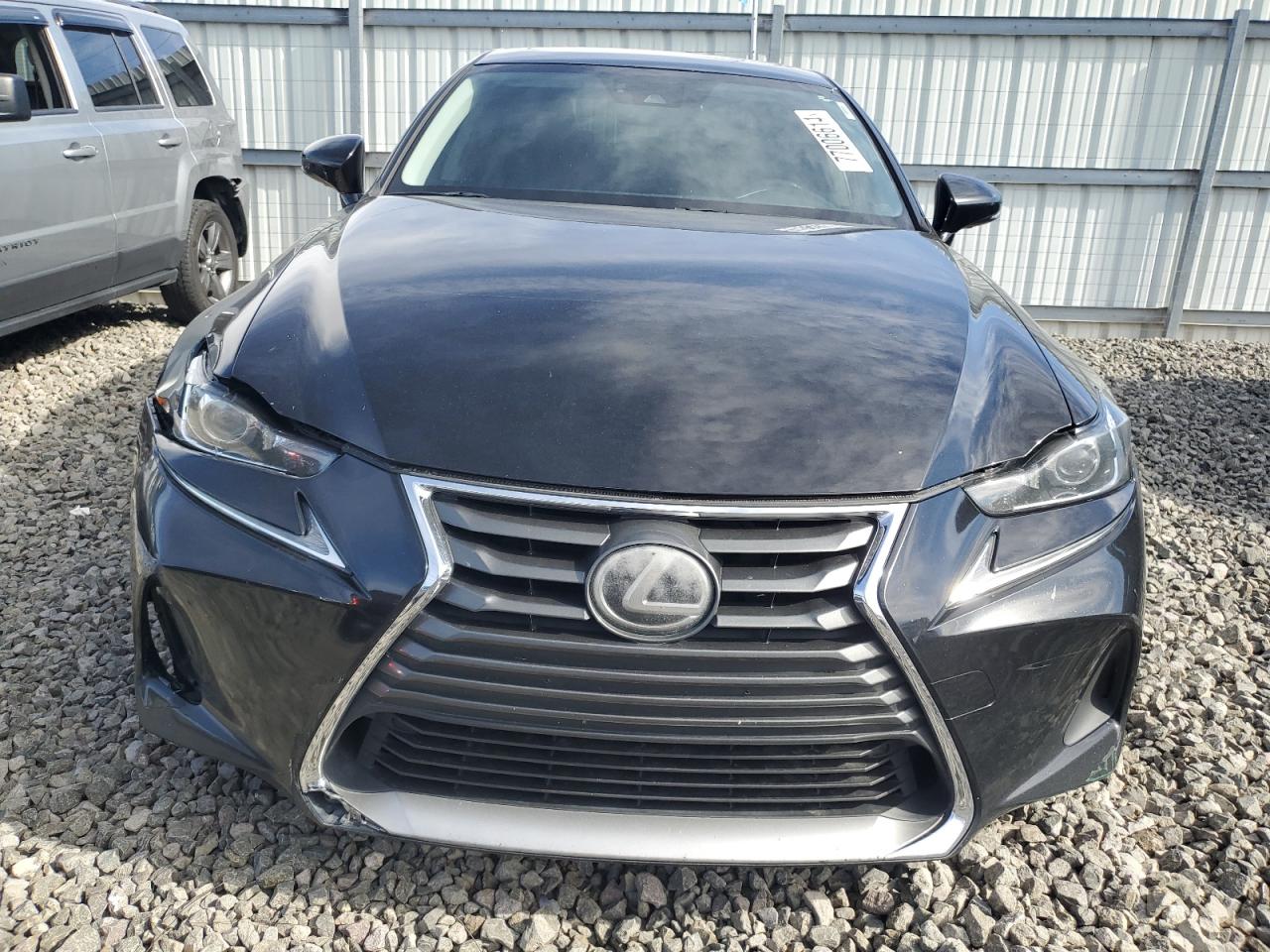 2018 Lexus IS - Image 5