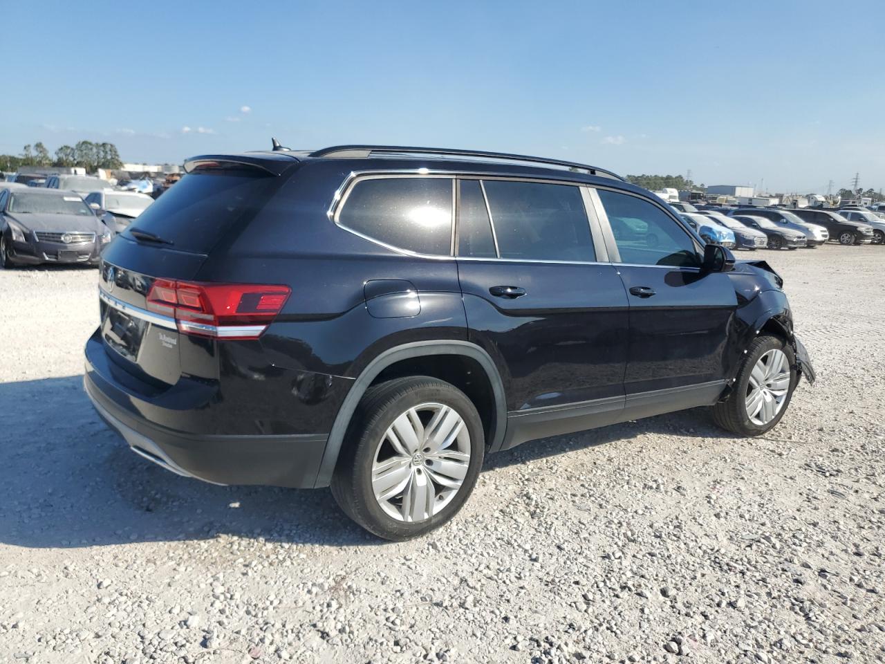 2020 Volkswagen Atlas - Image 3