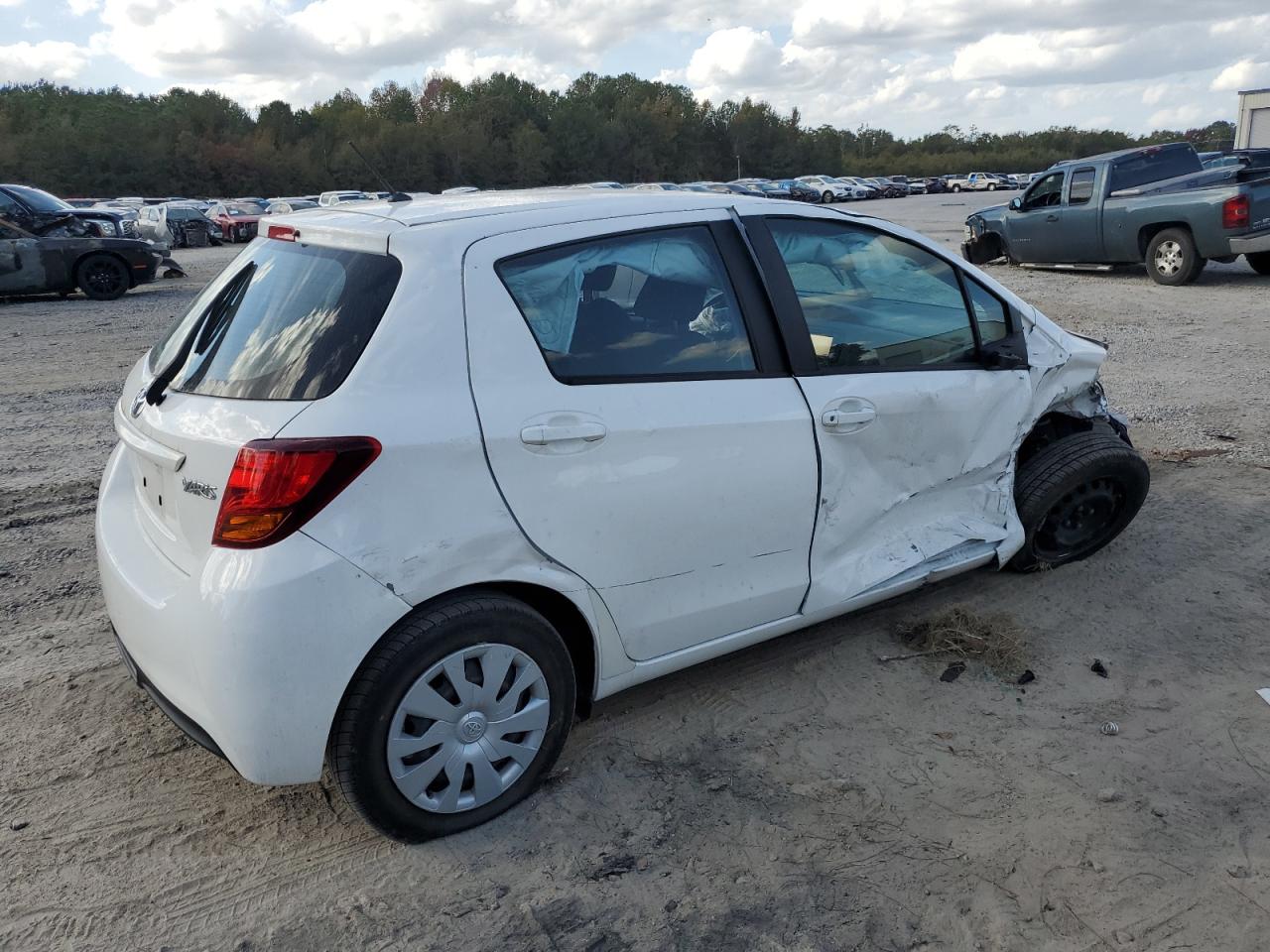 2017 Toyota Yaris - Image 3