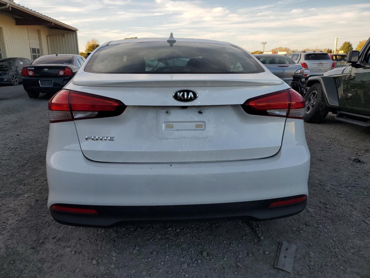 2017 Kia Forte Lx VIN: 3KPFL4A7XHE108147 Lot: 77409104