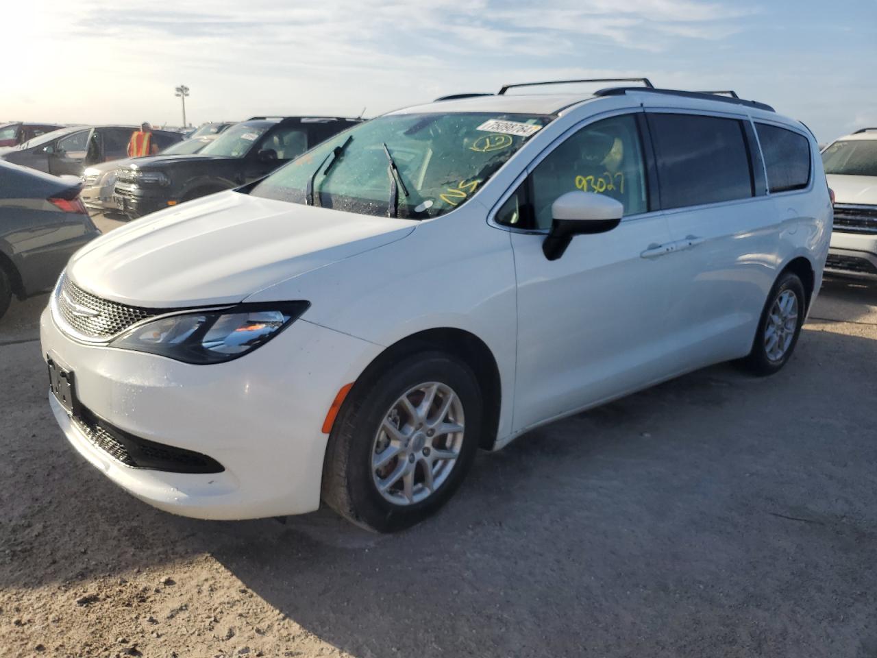2021 Chrysler Voyager - Image 1