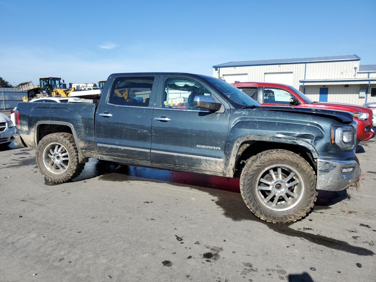 2017 GMC Sierra - Image 4