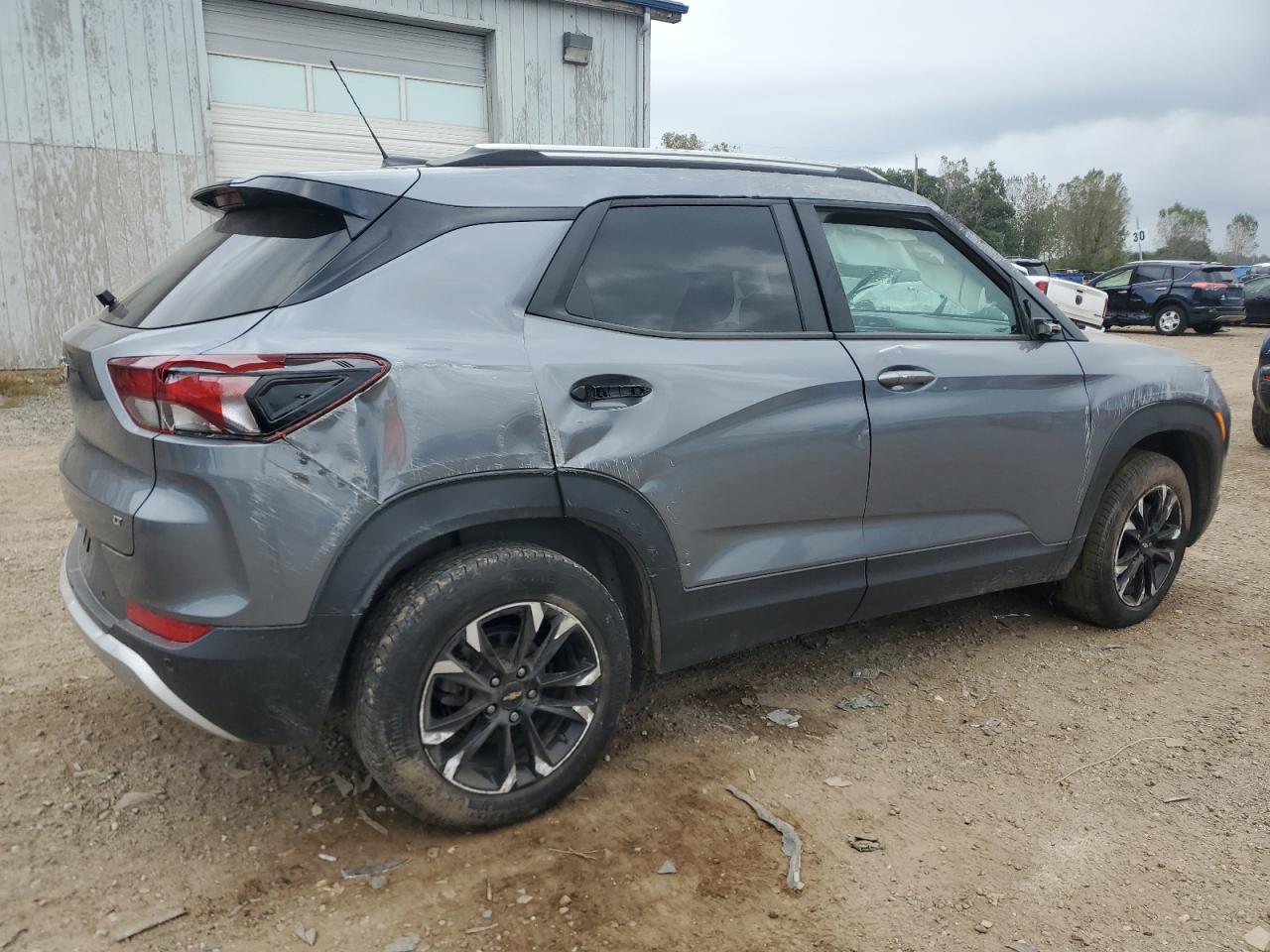 2021 Chevrolet TrailBlazer - Image 3
